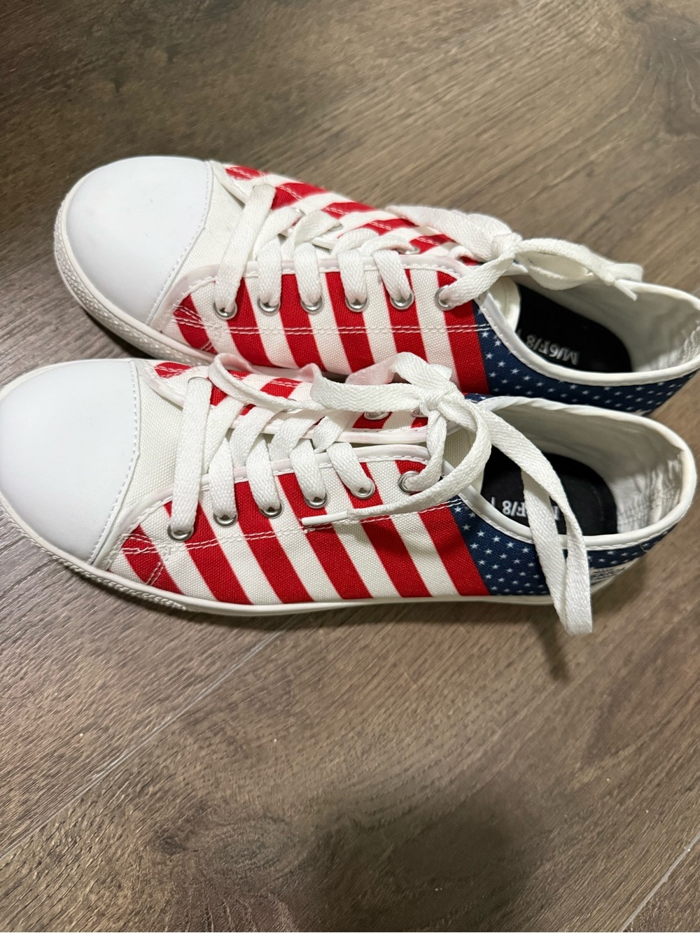 Ladies Make America Great Again size 8 canvas sneakers